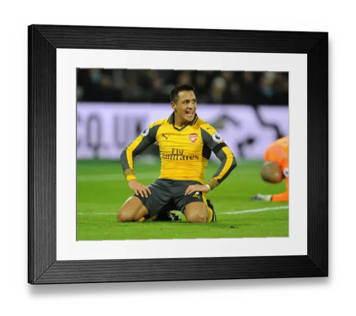 Framed Print : Alexis Sanchez in Action: Arsenal vs. West Ham United, Premier League 2016-17