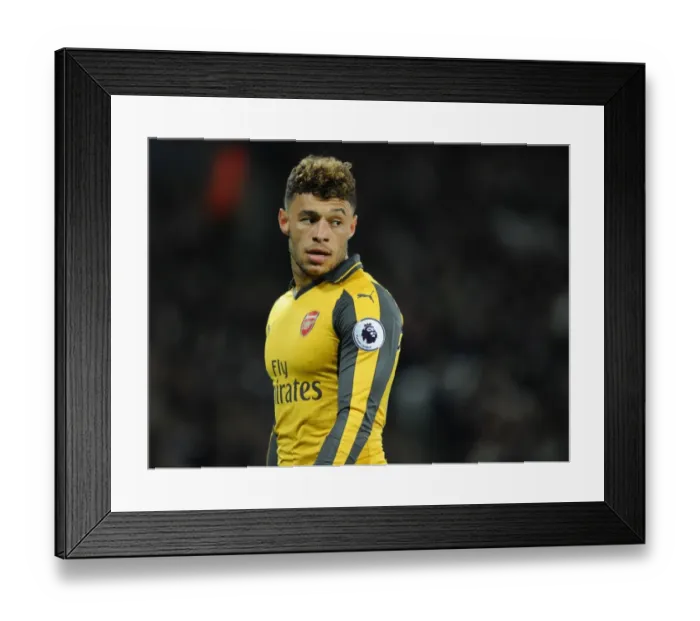 Framed Print : Arsenal's Oxlade-Chamberlain in Action: Arsenal vs. West Ham United (2016-17)