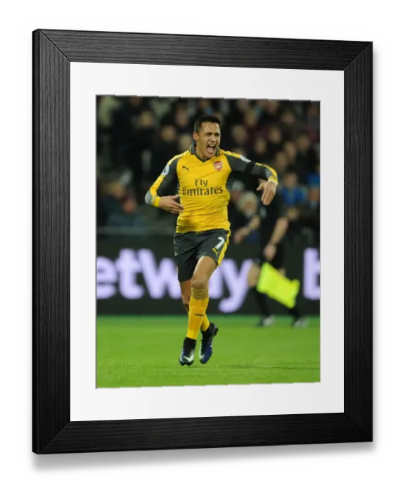 Framed Print : Alexis Sanchez in Action: West Ham United vs. Arsenal, Premier League 2016-17