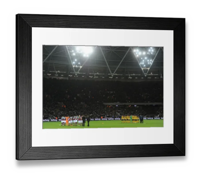 Framed Print : Minutes of Silence: Arsenal and West Ham Honor Chapecoense