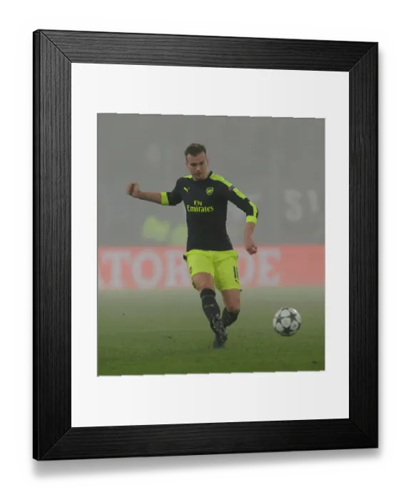 Framed Print : Arsenal's Rob Holding in Action against FC Basel in 2016-17 UEFA Champions League Framed Print : Arsenal's Rob Holding in Action against FC Basel in 2016-17 UEFA Champions League