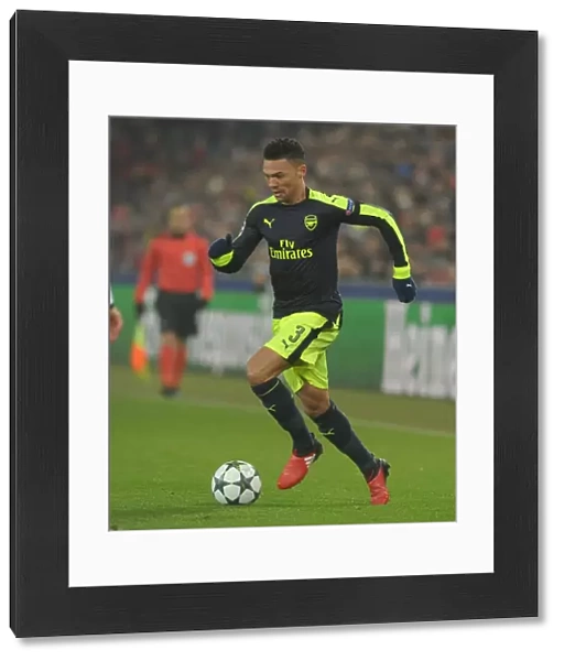 Arsenal's Kieran Gibbs in Action during the 2016-17 UEFA Champions League Match against FC Basel