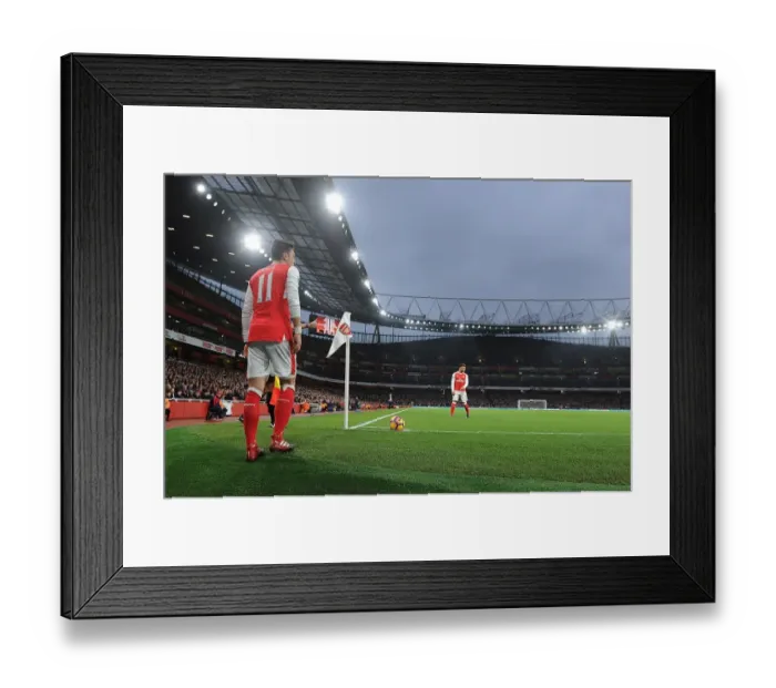 Framed Print : Mesut Ozil in Action: Arsenal vs Stoke City (Premier League 2016-17)
