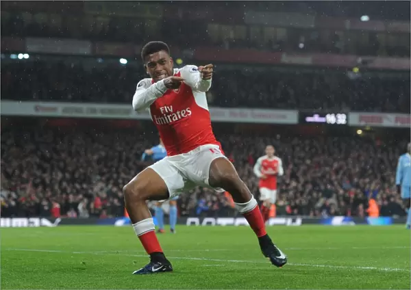 Arsenal's Alex Iwobi Scores Third Goal vs Stoke City in 2016-17 Premier League