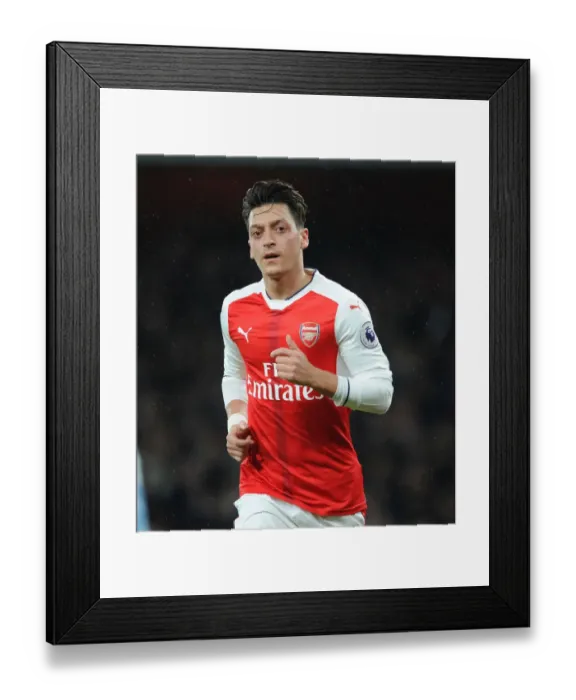 Framed Print : Arsenal's Mesut Ozil in Action against Stoke City (Premier League 2016-17)