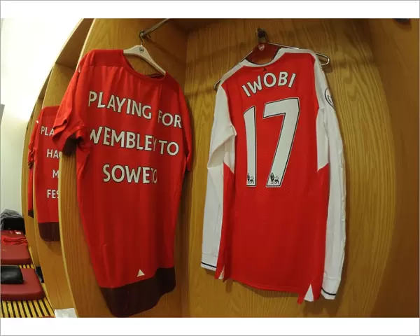 Arsenal Charity Matchday Warm-Up T-Shirts: Arsenal vs Stoke City (2016-17)