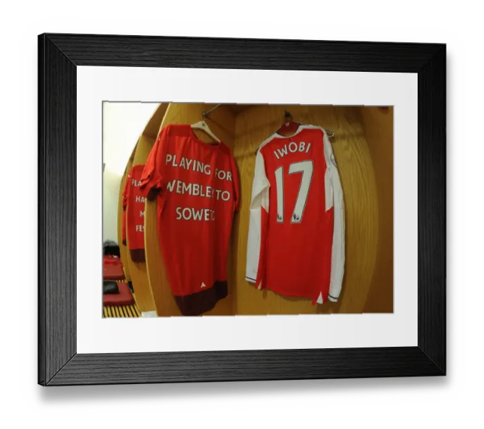 Framed Print : Arsenal Charity Matchday Warm-Up T-Shirts: Arsenal vs Stoke City (2016-17)
