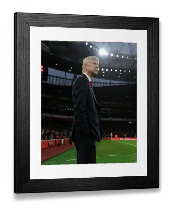 Framed Print : Arsene Wenger: Arsenal Manager Before Arsenal vs Stoke City (2016-17)