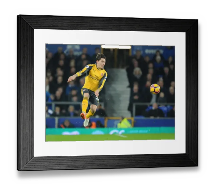 Framed Print : Hector Bellerin at Goodison Park: Everton vs Arsenal, Premier League 2016-17