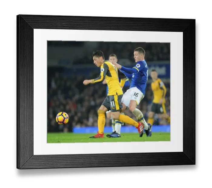 Framed Print : Mesut Ozil vs. James McCarthy: Everton vs. Arsenal, Premier League Clash (December 2016) Framed Print : Mesut Ozil vs. James McCarthy: Everton vs. Arsenal, Premier League Clash (December 2016)