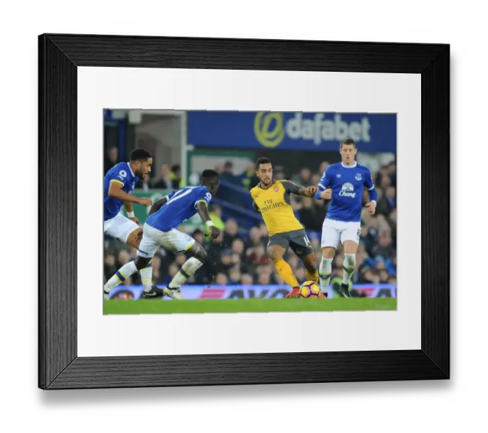 Framed Print : Theo Walcott Clashes with Everton's Defense in Premier League Showdown (Everton v Arsenal 2016-17) Framed Print : Theo Walcott Clashes with Everton's Defense in Premier League Showdown (Everton v Arsenal 2016-17)