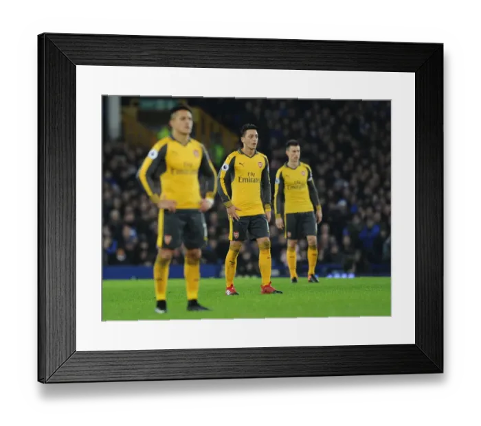 Framed Print : Mesut Ozil in Action: Everton vs Arsenal, Premier League 2016-17 Framed Print : Mesut Ozil in Action: Everton vs Arsenal, Premier League 2016-17