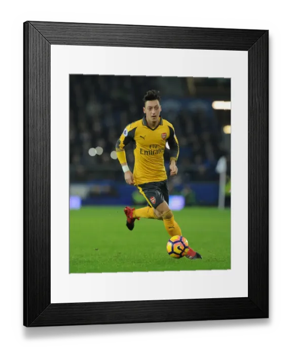Framed Print : Mesut Ozil in Action: Everton vs Arsenal, Premier League 2016-17 Framed Print : Mesut Ozil in Action: Everton vs Arsenal, Premier League 2016-17