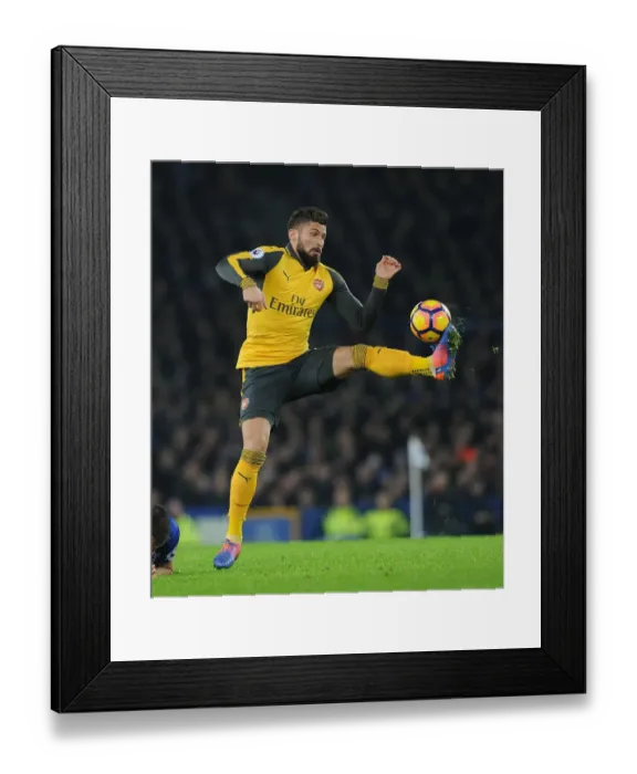 Framed Print : Giroud in Action: Everton vs. Arsenal, Premier League 2016-17 Framed Print : Giroud in Action: Everton vs. Arsenal, Premier League 2016-17