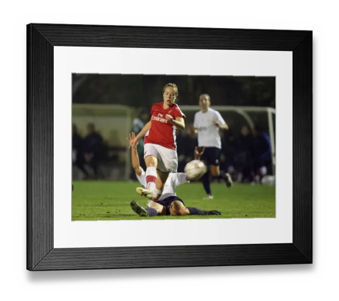 Framed Print : Gemma Davison (Arsenal) Prisca Stillhard (Zurich) Framed Print : Gemma Davison (Arsenal) Prisca Stillhard (Zurich)