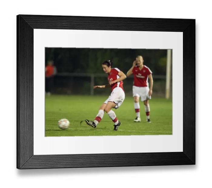 Framed Print : Arsenal's Niamh Fahey Scores in 7-2 Victory over FC Zurich in UEFA Cup