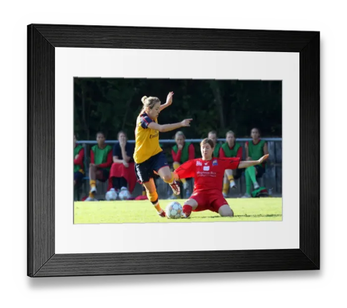 Framed Print : Gemma Davison (Arsenal) Birgit Gumpenberger (Neulengbach)