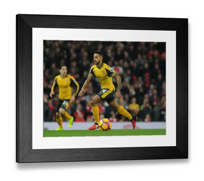 Framed Print : Theo Walcott in Action: Manchester City vs. Arsenal, Premier League 2016-17