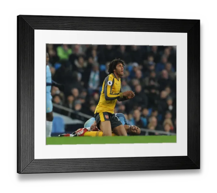 Framed Print : Mohamed Elneny in Action: Manchester City vs Arsenal (2016-17) - Premier League Clash Framed Print : Mohamed Elneny in Action: Manchester City vs Arsenal (2016-17) - Premier League Clash
