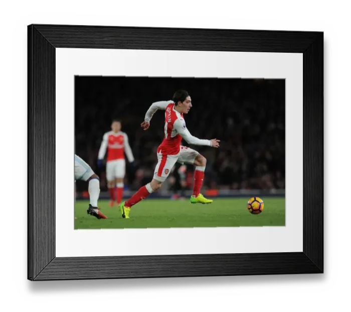 Framed Print : Hector Bellerin in Action: Arsenal vs West Bromwich Albion, Premier League 2016-17 Framed Print : Hector Bellerin in Action: Arsenal vs West Bromwich Albion, Premier League 2016-17
