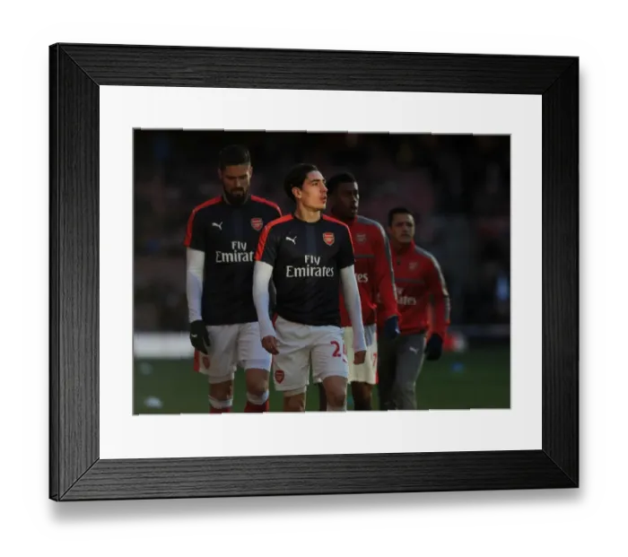 Framed Print : Hector Bellerin: Arsenal's Ready-to-Go Defender Against West Bromwich Albion (2016-17)