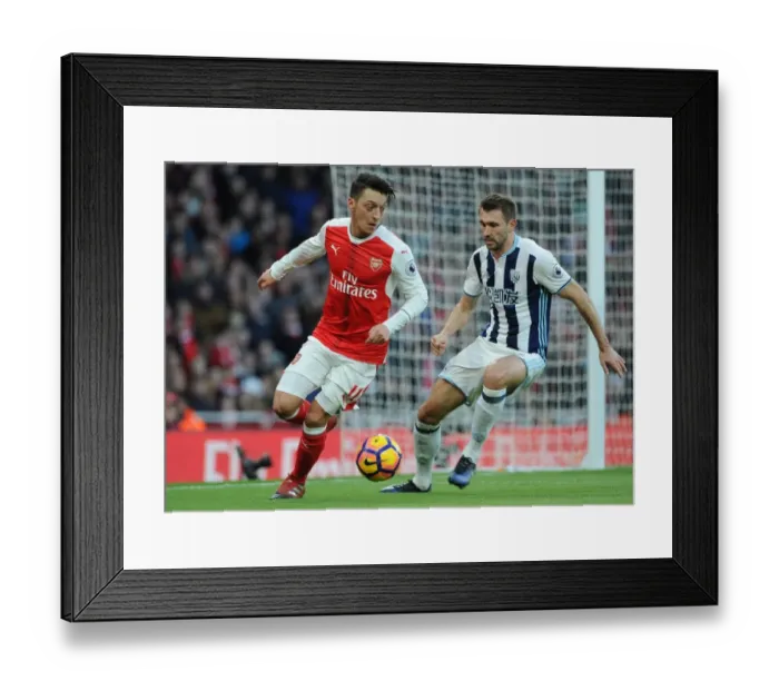 Framed Print : Mesut Ozil vs Craig Dawson: A Battle at the Emirates - Arsenal vs West Bromwich Albion, Premier League 2016-17 Framed Print : Mesut Ozil vs Craig Dawson: A Battle at the Emirates - Arsenal vs West Bromwich Albion, Premier League 2016-17
