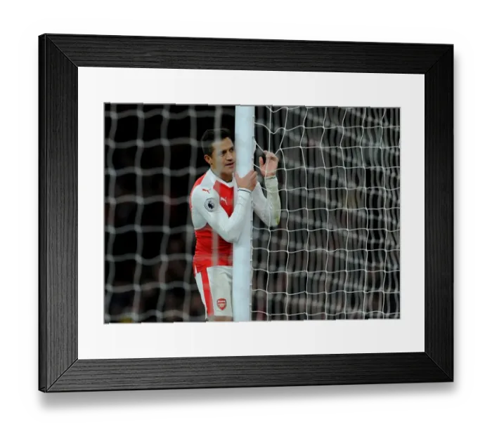 Framed Print : Alexis Sanchez in Action: Arsenal vs West Bromwich Albion, Premier League 2016-17