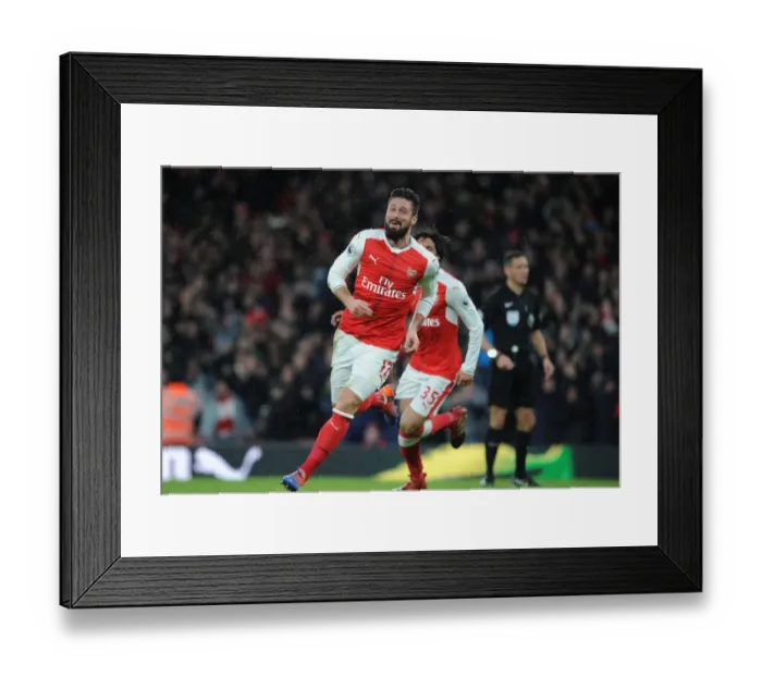 Framed Print : Olivier Giroud's Strike: Arsenal vs Crystal Palace in Premier League (2016-17)