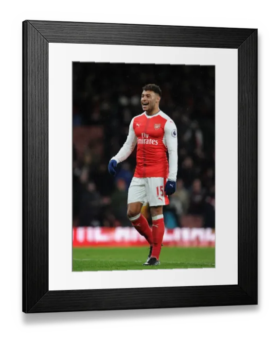 Framed Print : Arsenal's Alex Oxlade-Chamberlain in Action against Crystal Palace (Premier League 2016-17)