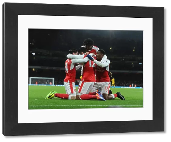 Arsenal Celebrate Olivier Giroud's Goal Against Crystal Palace (2016-17)