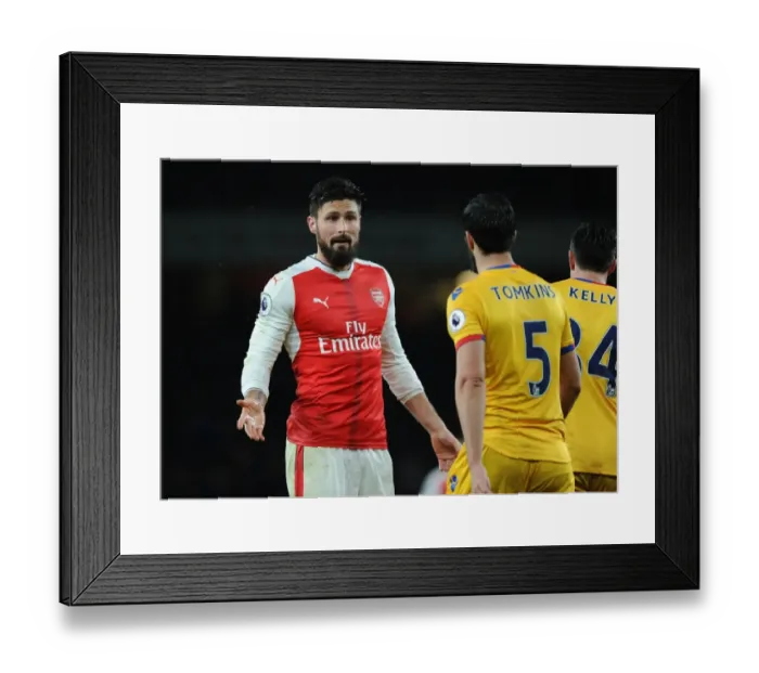 Framed Print : Clash at the Emirates: Arsenal vs. Crystal Palace, Premier League 2016-17