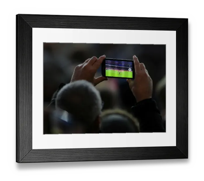 Framed Print : Arsenal Fan Snaps Emirates Stadium Before Arsenal vs Crystal Palace (2016-17)