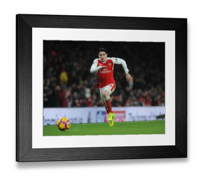 Framed Print : Hector Bellerin in Action: Arsenal vs Crystal Palace, Premier League 2016-17 Framed Print : Hector Bellerin in Action: Arsenal vs Crystal Palace, Premier League 2016-17