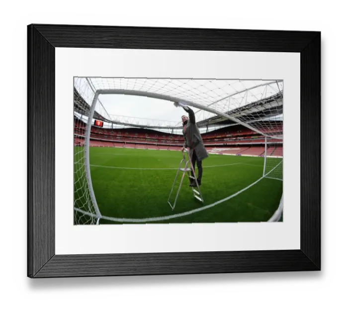 Framed Print : Arsenal Groundsman Prepares for Arsenal v Crystal Palace Match, Premier League 2016-17 Framed Print : Arsenal Groundsman Prepares for Arsenal v Crystal Palace Match, Premier League 2016-17