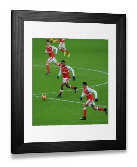 Framed Print : Alex Iwobi in Action: Arsenal vs. Crystal Palace, Premier League 2016-17