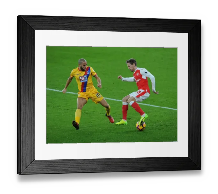 Framed Print : Arsenal's Nacho Monreal Clashes with Crystal Palace's Andros Townsend in Premier League Showdown