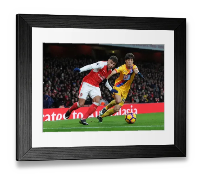 Framed Print : Arsenal's Oxlade-Chamberlain Clashes with Crystal Palace's Chung-Yong Lee Framed Print : Arsenal's Oxlade-Chamberlain Clashes with Crystal Palace's Chung-Yong Lee
