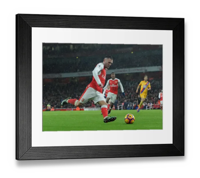 Framed Print : Lucas Perez in Action: Arsenal vs Crystal Palace, Premier League 2016-17