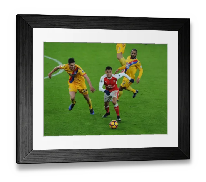 Framed Print : Arsenal's Alexis Sanchez Goes Head-to-Head with Martin Kelly and Jason Puncheon of Crystal Palace