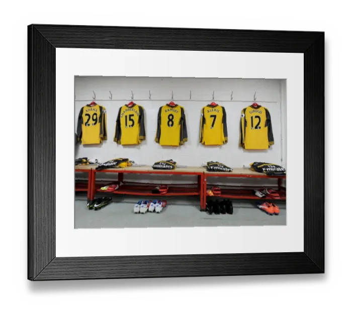 Framed Print : Arsenal's Pre-Match Huddle: AFC Bournemouth vs Arsenal, Premier League 2016-17