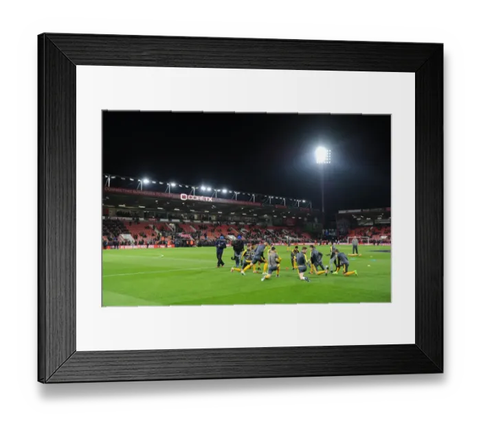 Framed Print : Arsenal's Pre-Match Warm-Up at AFC Bournemouth's Vitality Stadium (Premier League, 2016-17) Framed Print : Arsenal's Pre-Match Warm-Up at AFC Bournemouth's Vitality Stadium (Premier League, 2016-17)