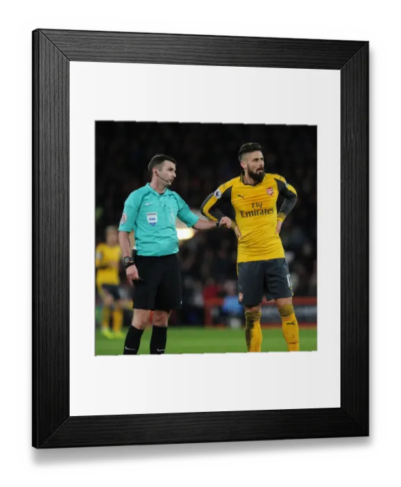 Framed Print : Giroud vs. Oliver: Intense Argument during AFC Bournemouth vs Arsenal (2016-17) Framed Print : Giroud vs. Oliver: Intense Argument during AFC Bournemouth vs Arsenal (2016-17)