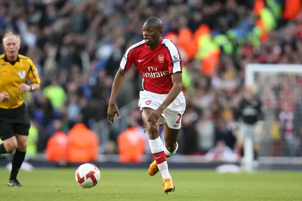 Abu Diaby in Action: Arsenal's 3:1 Victory over Everton, Emirates Stadium, 2008