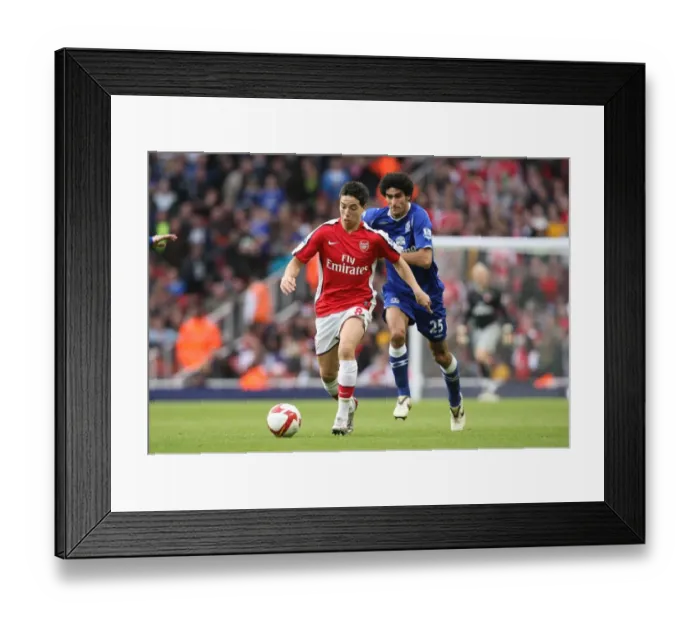 Framed Print : Samir Nasri (Arsenal) Marouane Fellaini (Everton) Framed Print : Samir Nasri (Arsenal) Marouane Fellaini (Everton)