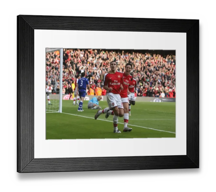 Framed Print : Robin van Persie's Double: Arsenal's 3-1 Victory Over Everton, October 2008
