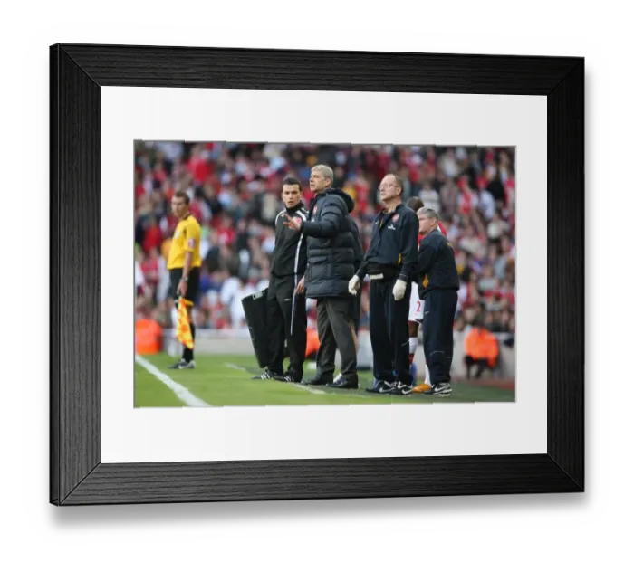 Framed Print : Arsene Wenger and Ian Beasley: Celebrating Arsenal's 3:1 Victory over Everton, Barclays Premier League, Emirates Stadium, 2008 Framed Print : Arsene Wenger and Ian Beasley: Celebrating Arsenal's 3:1 Victory over Everton, Barclays Premier League, Emirates Stadium, 2008