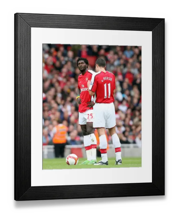 Framed Print : Emmanuel Adebayor and Robin van Persie (Arsenal) Framed Print : Emmanuel Adebayor and Robin van Persie (Arsenal)