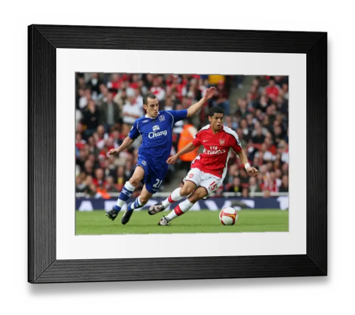 Framed Print : Denilson vs. Leon Osman: Arsenal's 3-1 Victory Over Everton in the Barclays Premier League, Emirates Stadium, 18 / 10 / 08