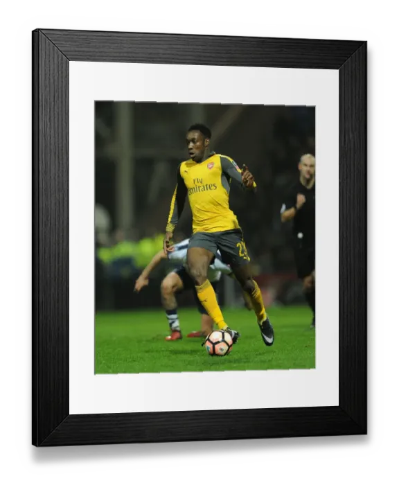 Framed Print : Arsenal's Danny Welbeck in Action against Preston North End in FA Cup Third Round Framed Print : Arsenal's Danny Welbeck in Action against Preston North End in FA Cup Third Round