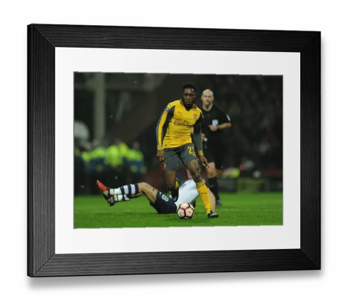 Framed Print : Arsenal's Danny Welbeck in FA Cup Action: Arsenal vs Preston North End (2017)